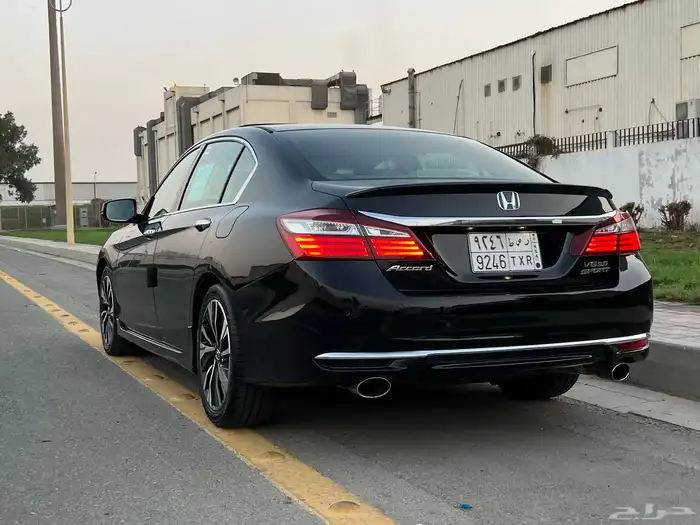 هوندا اكورد 2017 V6 sport نظيفة جدا 6