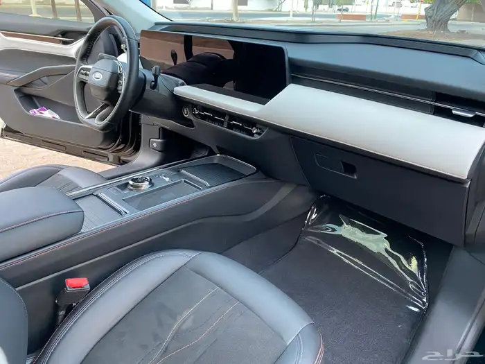 2023 فورد توروس تيتانيوم فل كامل 11