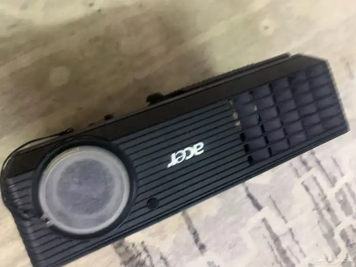 برجكتر سطوع 2700ونسبه تباين 4000 3