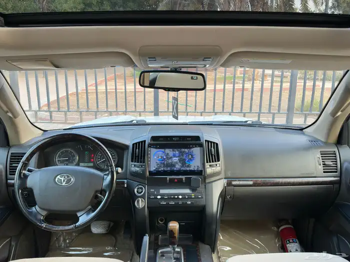 جيب لاند كروزر 2011 25