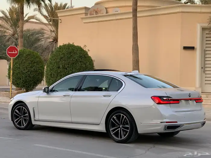 BMW 730i 2020 عداد قليل 5