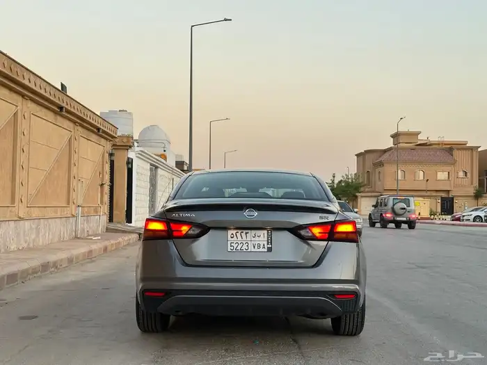 نيسان التيما 2022 نص فل نظيف للبيع بطاقة جمركية 7