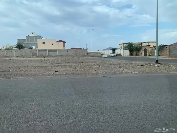 للبيع ارض سكنية في حي العزيزية خلف حجز المرور 0