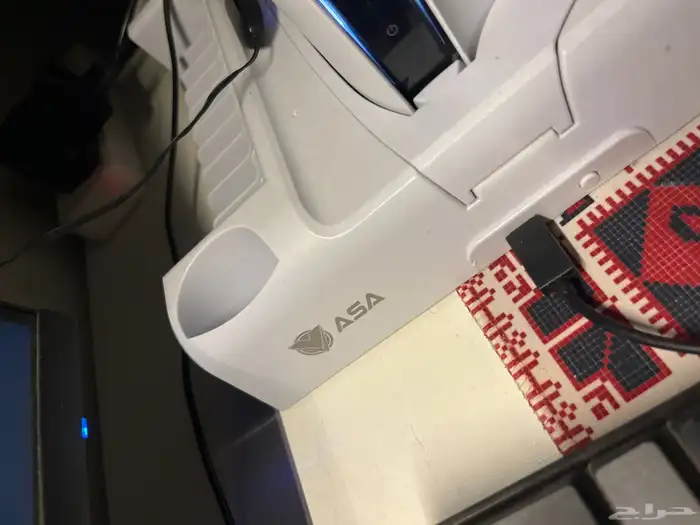 سوني 5 جديد ومافيه اي شي ولا خدش ولا شي مع كرتونه 4