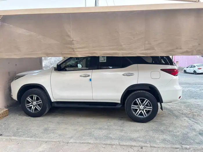 تويوتا فورتشنر مخزن 2