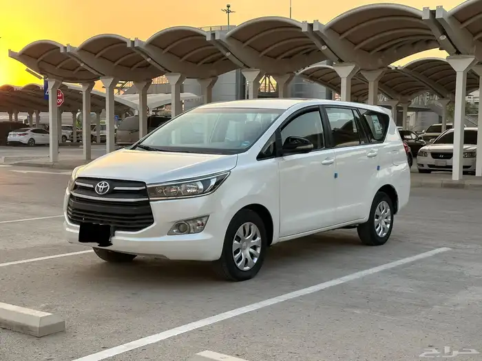 للبيع تويوتا انوفا 2016 ( 7 مقاعد) السعر 44 ألف 5