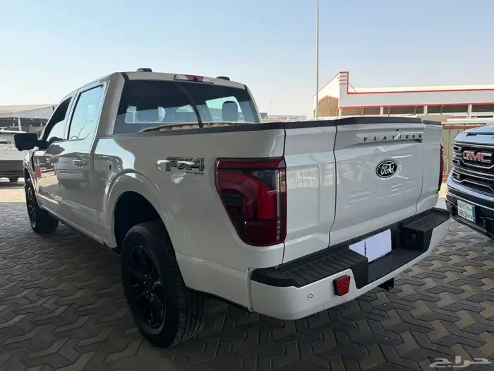 فورد F150 غمارتين بلاتينيوم فل موديل 2025 10