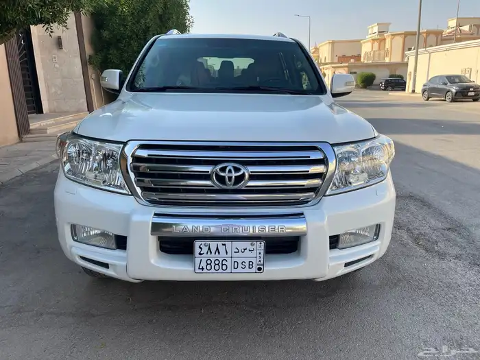 للبيع لاندكروزر 2010 نظيف جدا 0
