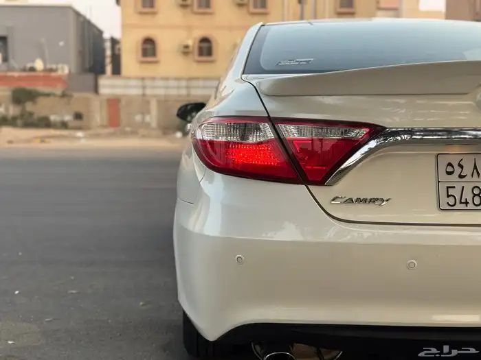 تويوتا كامري 2017 فل كامل GLX ابيض لولي 13