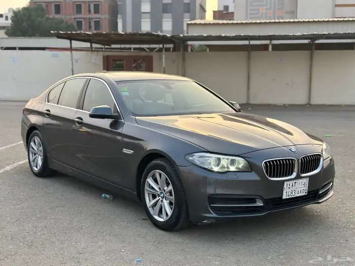 bmw 520i 2016 ممشى قليل نظيف جدا 6