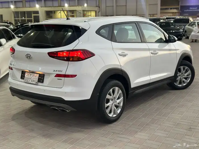 جيب هونداي توسان بنزين نص فل دبل 2020 10