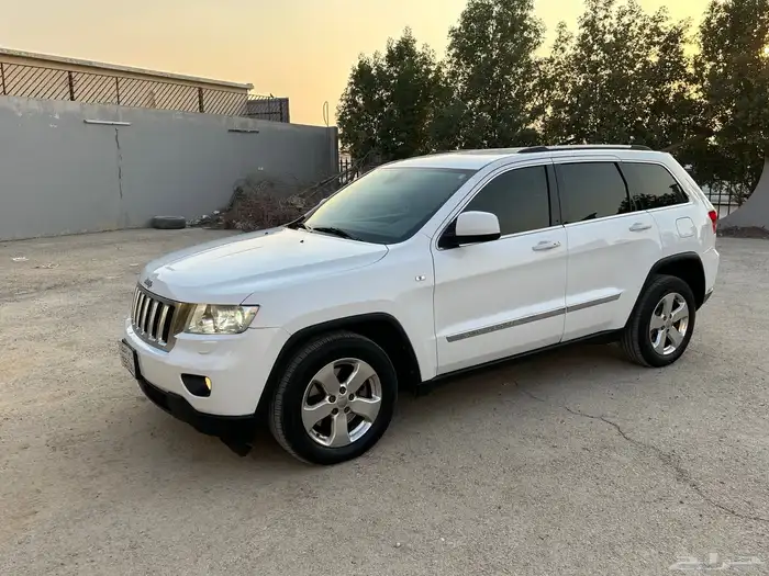 جيب شيروكي موديل 2013 16