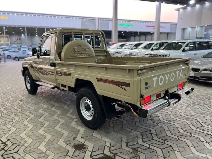 تويوتا شاص 2023 سعودي سلق فل كامل ماشي 52 الف 4