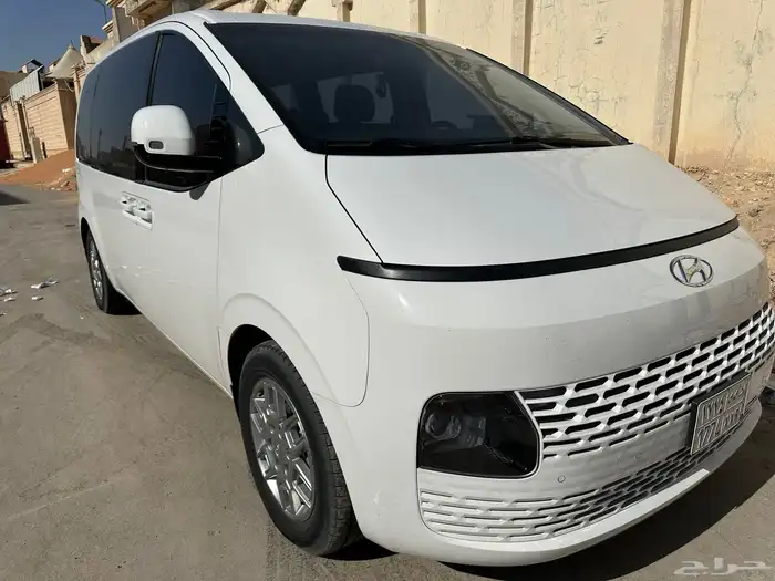 فان استاريا هيونداي 2023 2