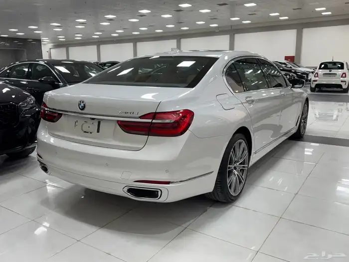 بي ام دبليو 730i 2017 4