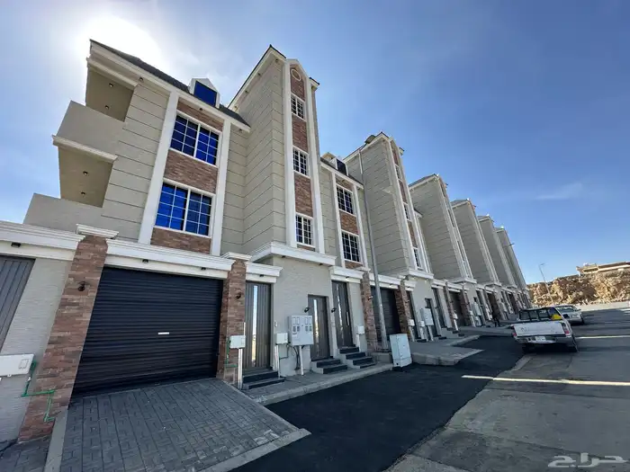 للبيع شقق ارضيه وعلويه تشطيب مودرن بحي المعارض تبدأمن520الف 0