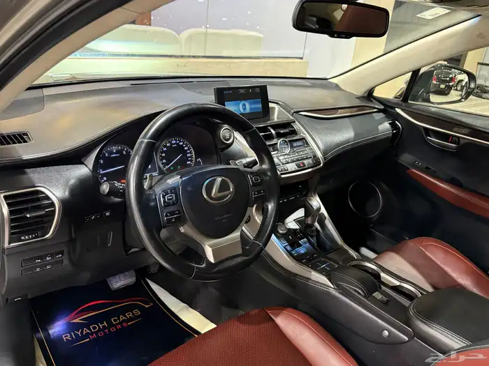 لكزس 2016 NX 200t (بحالة ممتازة) 4