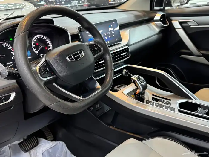 جيلي كولراي 2022 مستخدم 5