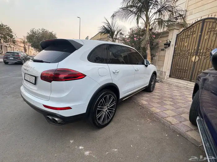 بورش كايين اس 2016 مخزن نظيف جدا 5