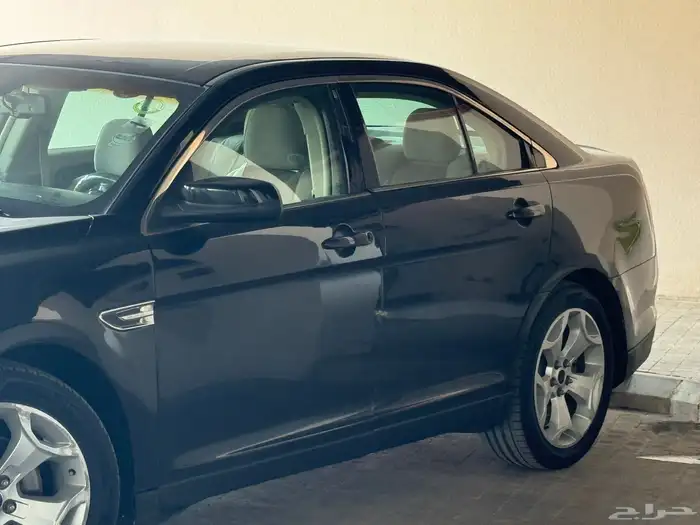 فورد تورس موديل 2011 نظيف جدا 2