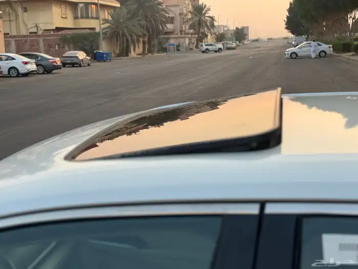 تويوتا كامري 2017 فل كامل GLX ابيض لولي 16