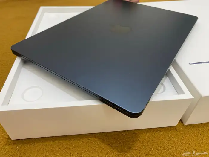 ماك بوك اير M4 نفس الجديد تماما ضمان جرير 26