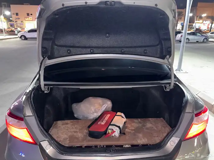 كامري 2017 عوديه ممشى قليل نظيفه 11