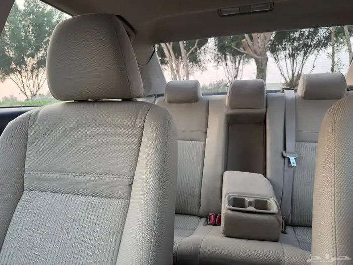 تويوتا كامري 2017 فل كامل GLX ابيض لولي 45