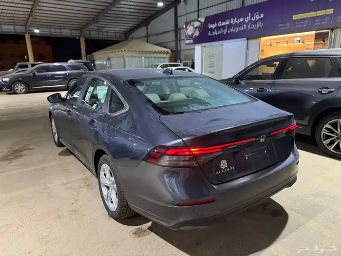 هوندا اكورد ستاندر 2025 LX 4