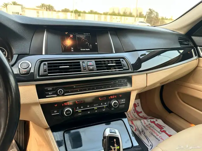 bmw 520i 2016 ممشى قليل نظيف جدا 27