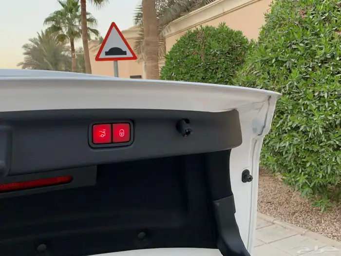 مرسيدس C200 موديل 2023 بحالة الوكاله ممشى 37 الف 50
