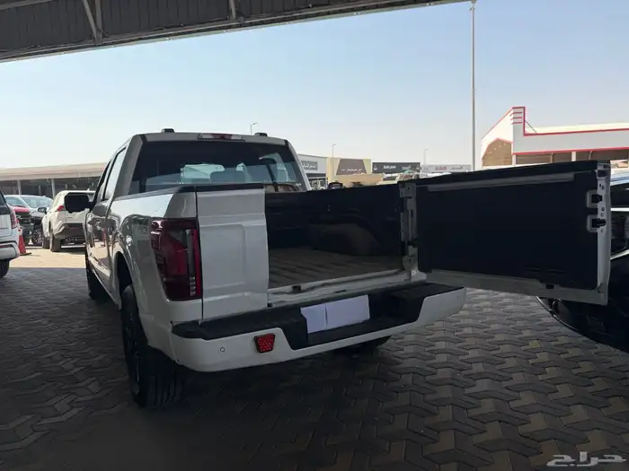 فورد F150 غمارتين بلاتينيوم فل موديل 2025 13