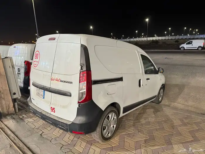 للبيع مجموعة رينو دوكر 2020 1