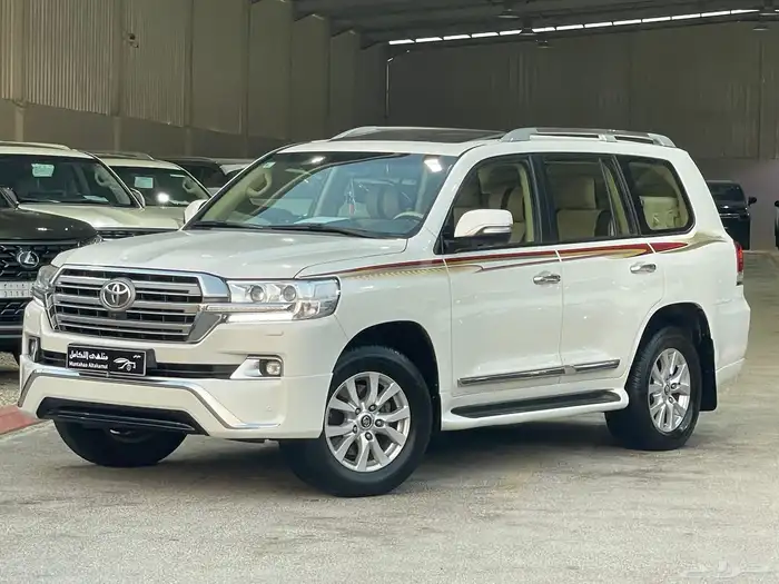 تويوتا لاندكروزر 2017 سعودي فل 2