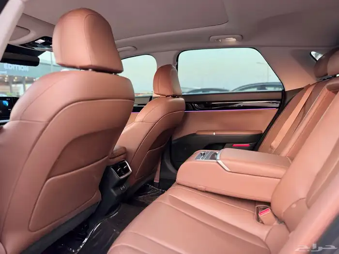 هيونداي ازيرا اكسلكوسف 2024 اسود 12