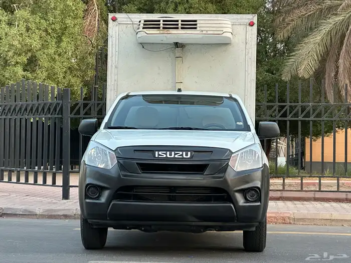 ايسوزو ثلاجه موديل 2025 سعودي قير عادي ديزل شامل الضريبة 9