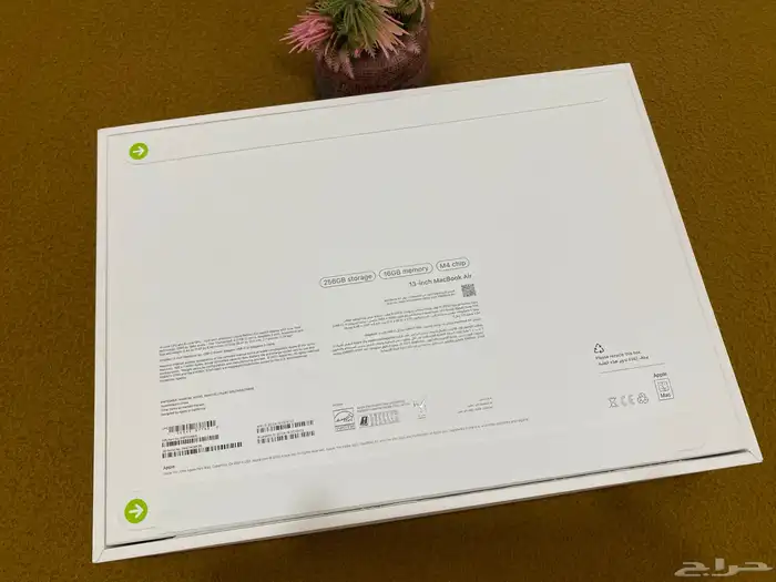 ماك بوك اير M4 نفس الجديد تماما ضمان جرير 4