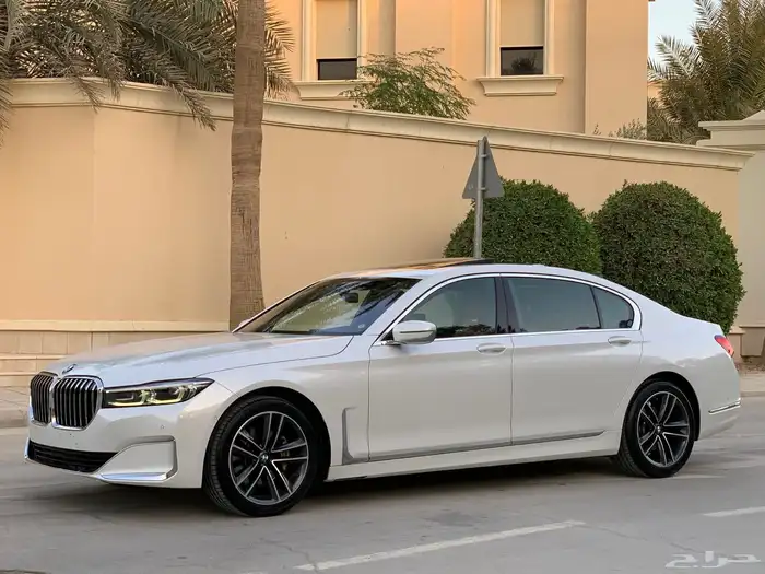 BMW 730i 2020 عداد قليل 3