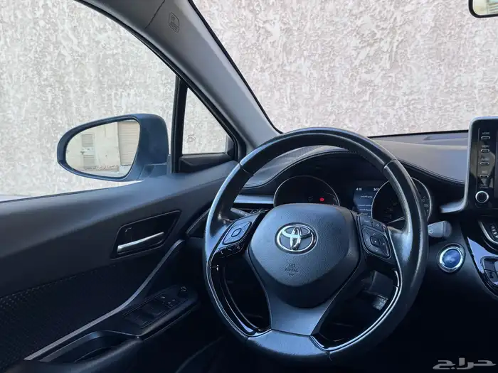 تويوتا هايبرد CHR 2022 اقتصادية بالبنزين 17