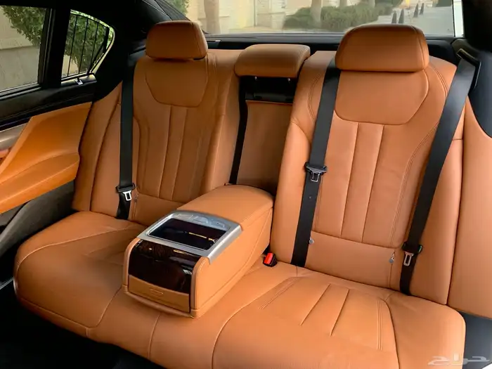 BMW 730i 2020 عداد قليل 33