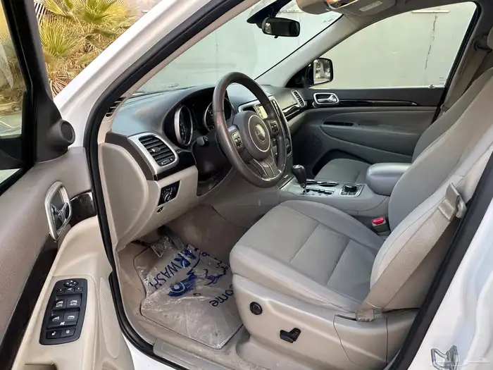 جيب شيروكي موديل 2013 9