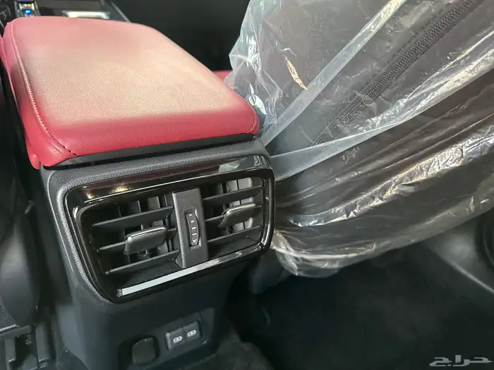 لكزس NX350h شبه جديده ماشيه 16 الف فقط بحاله الوكاله 12