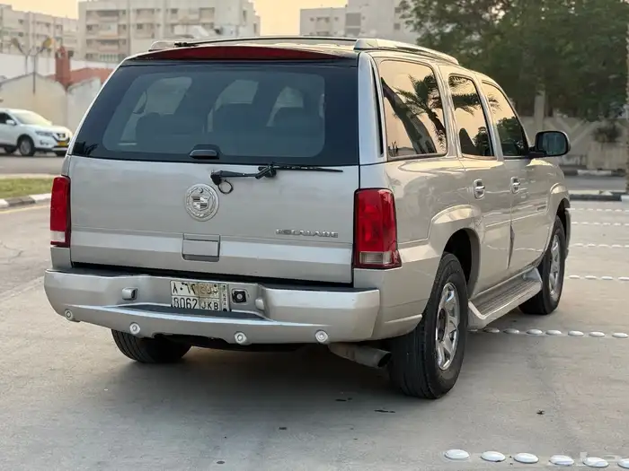 كاديلاك اسكاليد 2005 قمه النضافه 8