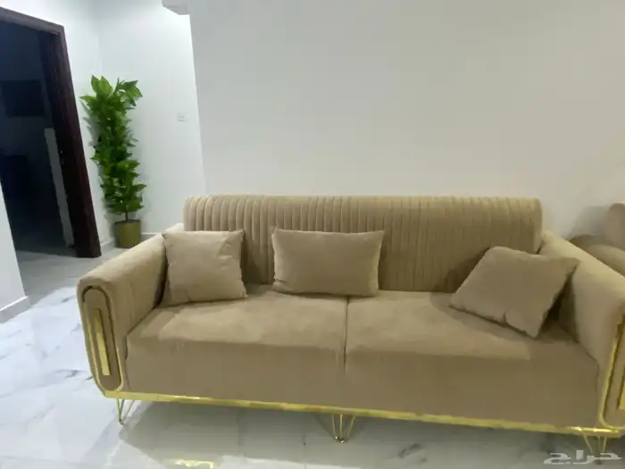 خمس كنبات كبار و ثنتين صغار مع ستاره ومع طاولات فرن غساله 5