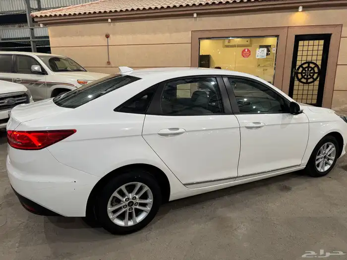 للبيع فورد اسكورت موديل 2020 2