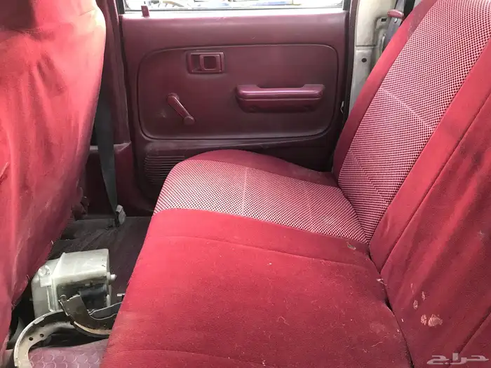 للبيع داخليه هايلكس مديل 2000 5