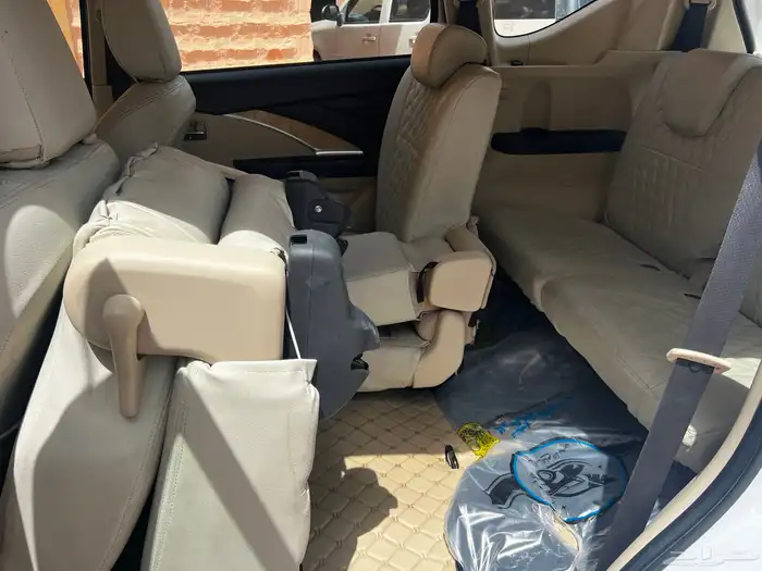 ميتسوبيشي . اكسباندر . 02022 12