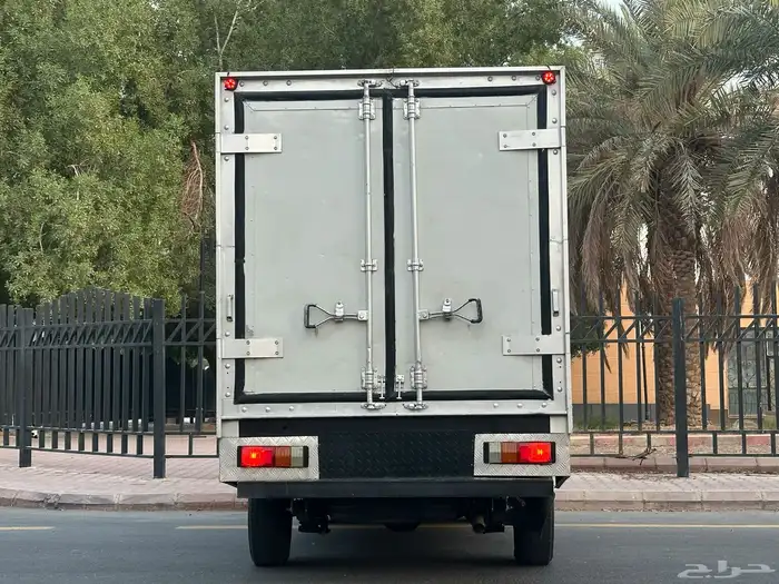 ايسوزو ثلاجه موديل 2025 سعودي قير عادي ديزل شامل الضريبة 10