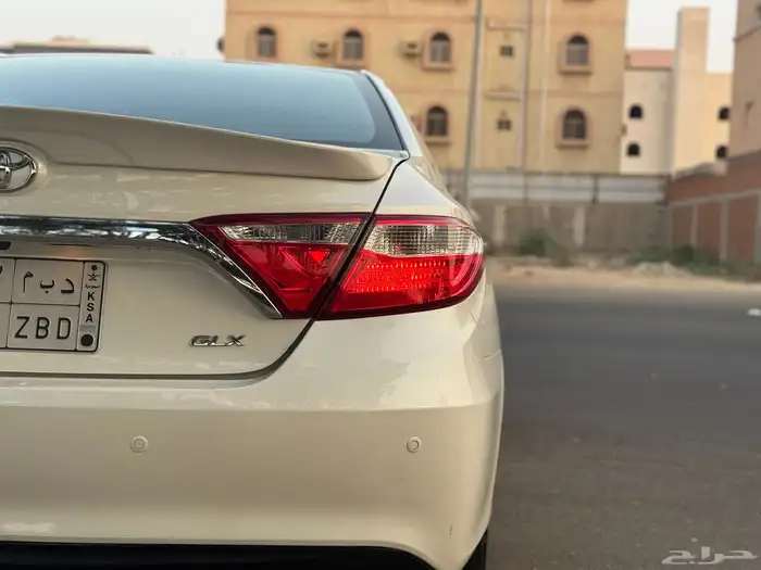 تويوتا كامري 2017 فل كامل GLX ابيض لولي 12