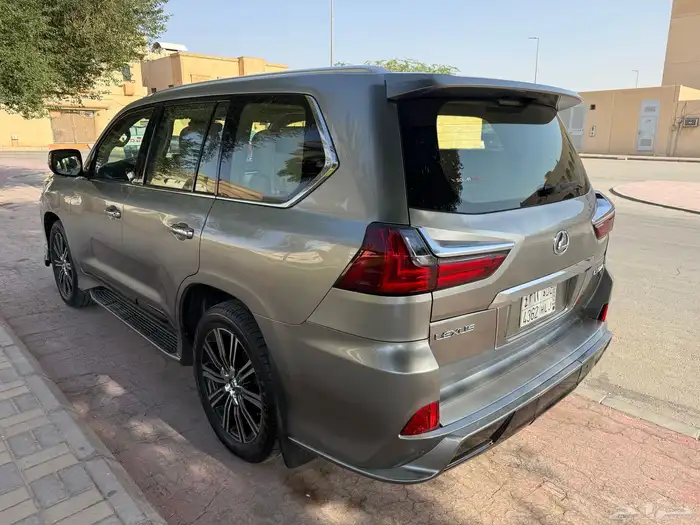 جيب لكزس 2018 1